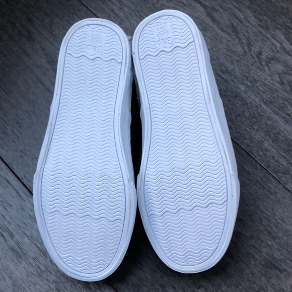 💖 HP 7/17 💖Gap sneakers girl’s shoes - Picture 3 of 5